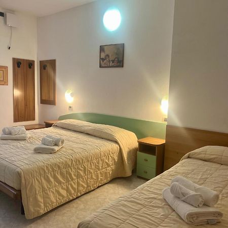 Hotel Villa Luigia Rimini Luaran gambar