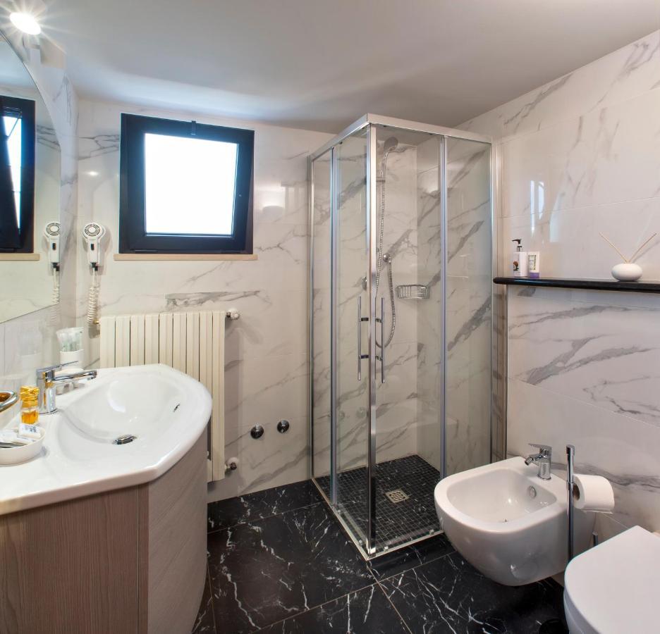 Hotel Villa Luigia Rimini Luaran gambar