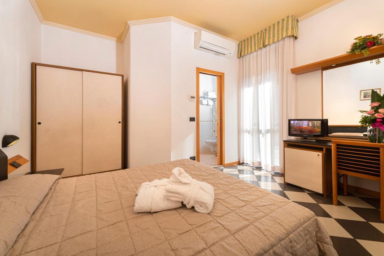 Hotel Villa Luigia Rimini Luaran gambar